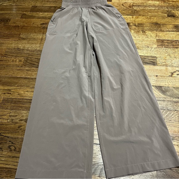 Lululemon Swift Wide-Leg Mid-Rise Pant *Full Length Size 0 - Picture 3 of 5